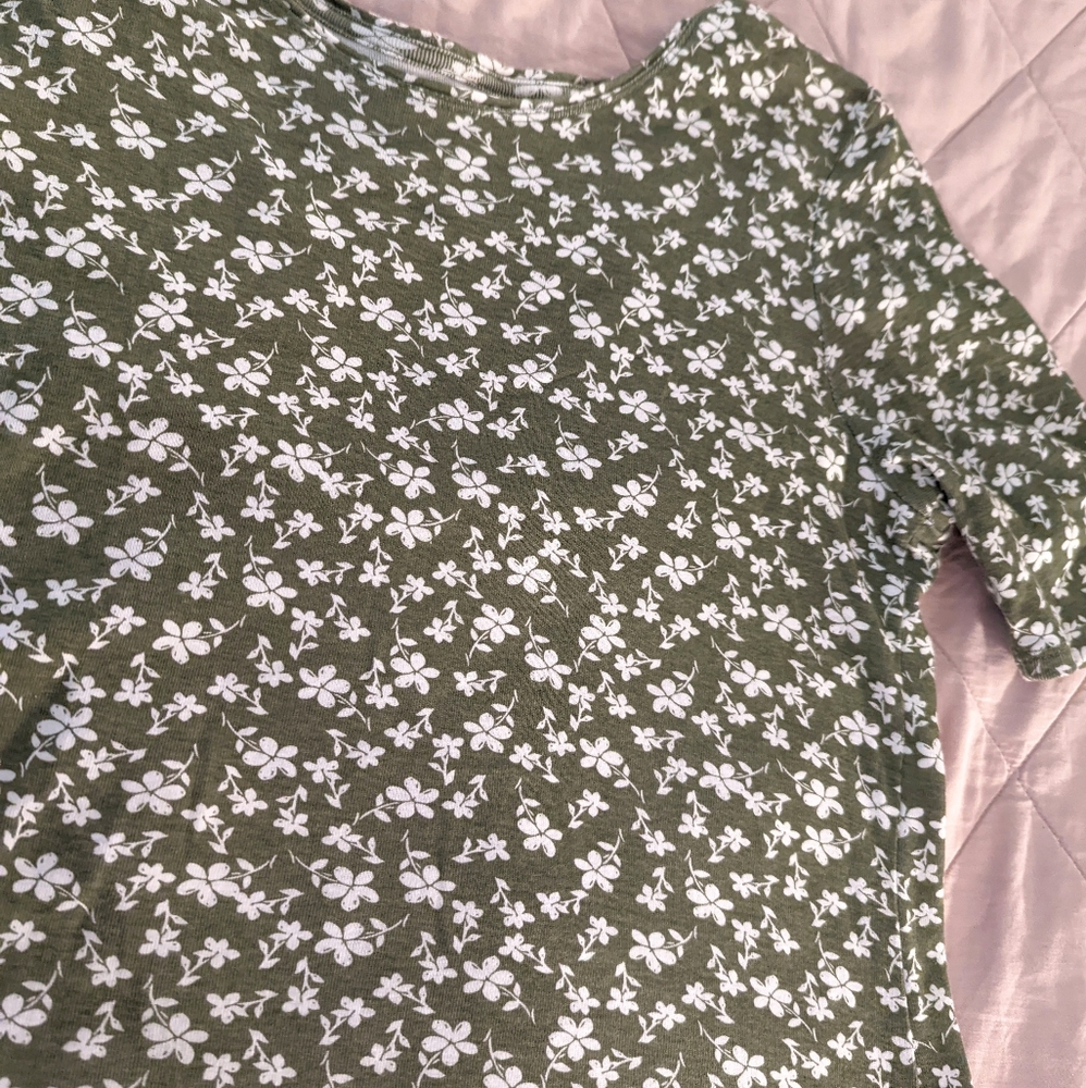 Green Floral Tshirt for Women medium